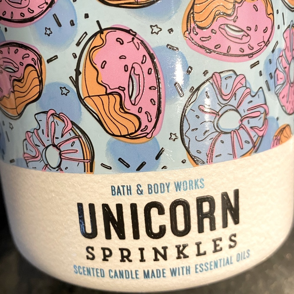 Bath & Body Works 3-Wick Candle in Unicorn Sprinkles🦄 brand new, never used!